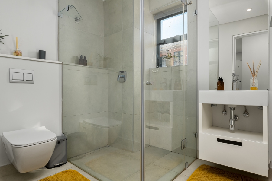 2 Bedroom Property for Sale in Sea Point Western Cape